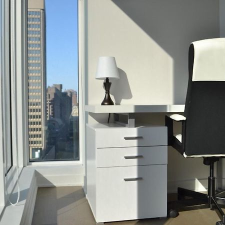 Beautiful One Bedroom Downtown Condo With Pool And Free Parking Montreal Exterior photo